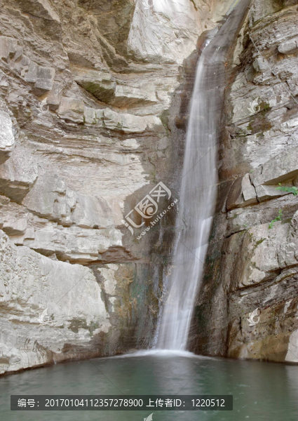 瀑布和巖石-匯圖網(wǎng) www.fosd68.com 瀑布和巖石