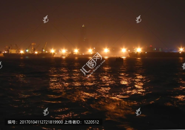 夜晚的港灣