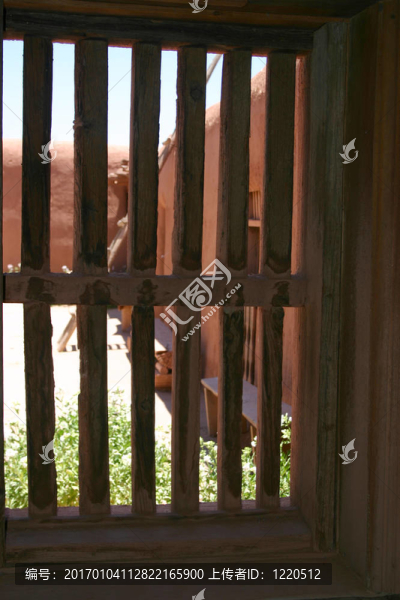 通過酒吧-匯圖網(wǎng) www.fosd68.com 通過酒吧