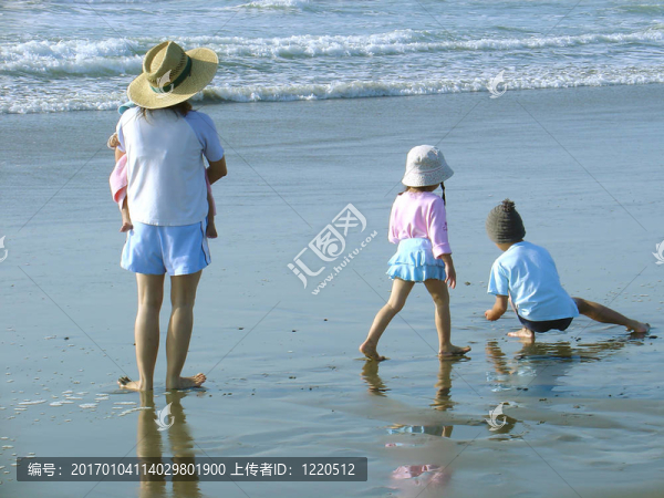 海灘家庭