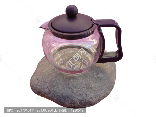 巖石上的茶壺