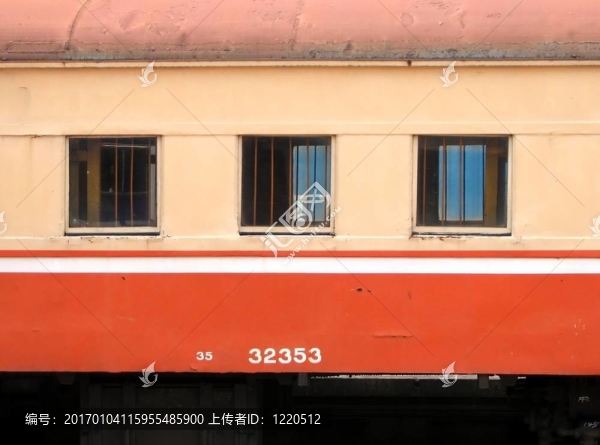 老式的行李車(chē)