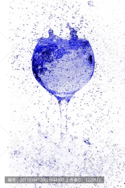 藍(lán)色的葡萄酒杯