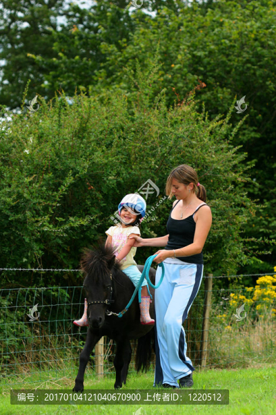 騎自行車課-匯圖網(wǎng) www.fosd68.com 騎自行車課