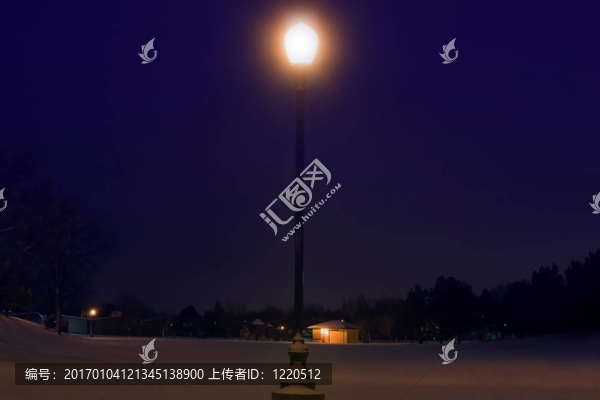 暴風(fēng)雪過(guò)后的夜晚