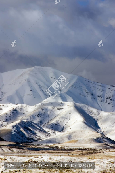 山在冬季