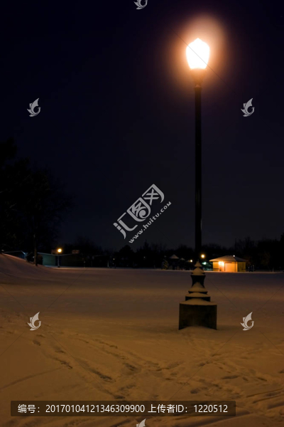 暴風(fēng)雪過后的夜晚