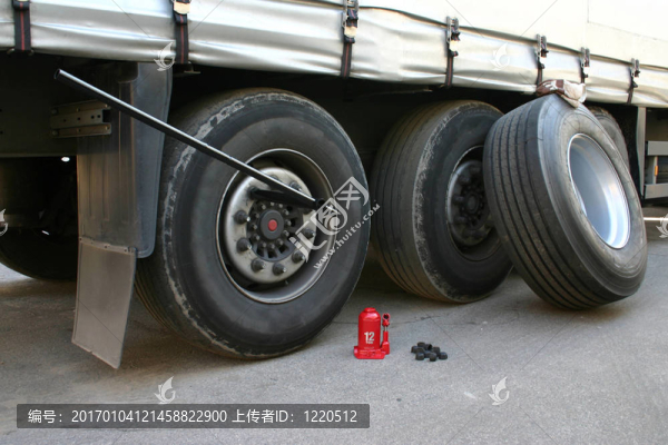 卡車輪胎替換