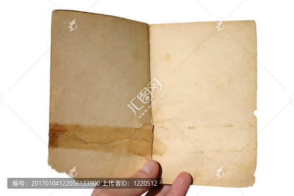 老年人打開的書
