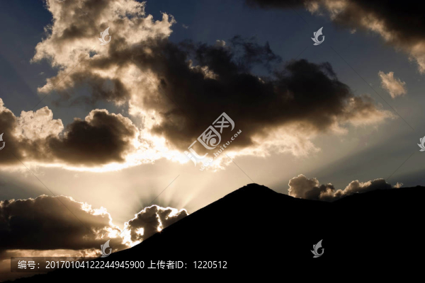 山和太陽