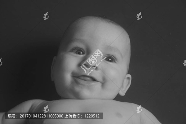 嬰兒的頭