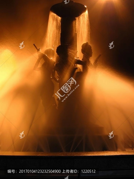 美麗的夜晚噴泉