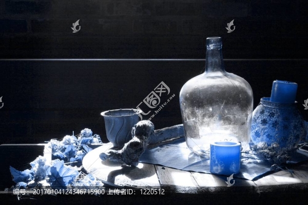 酒藍(lán)