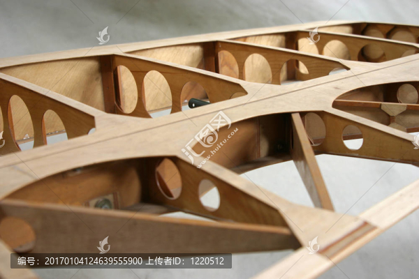 機(jī)翼結(jié)構(gòu)的細(xì)節(jié)