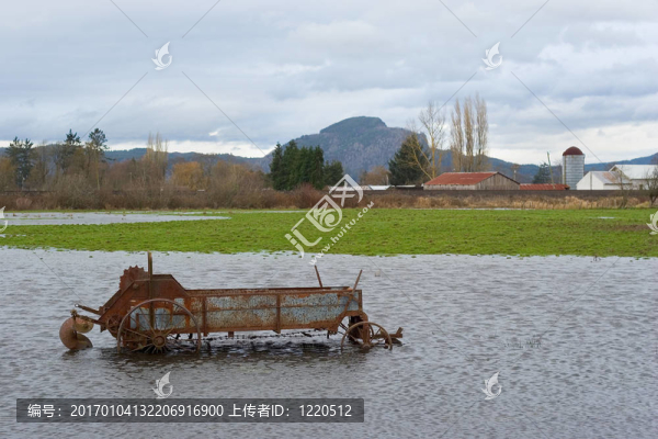 淹沒(méi)古董農(nóng)業(yè)設(shè)備2