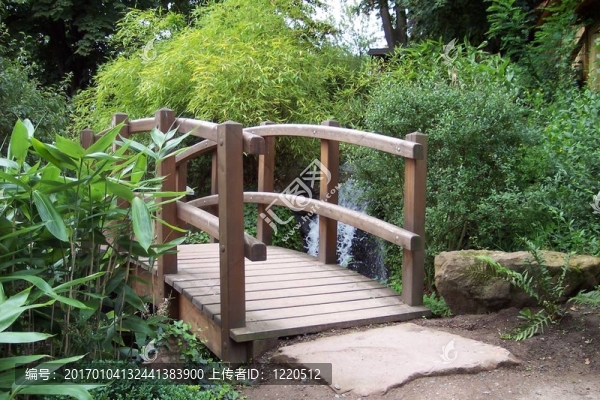 橋和瀑布