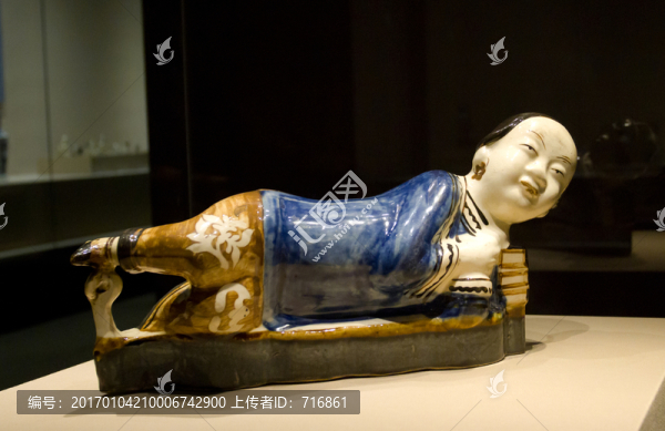 青花婦人枕