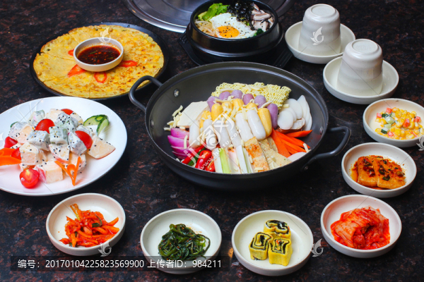韓國(guó)烤肉套餐,烤肉一桌