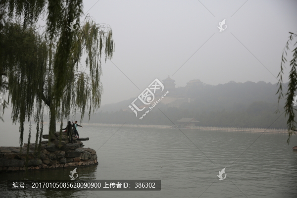 霧霾下的頤和園