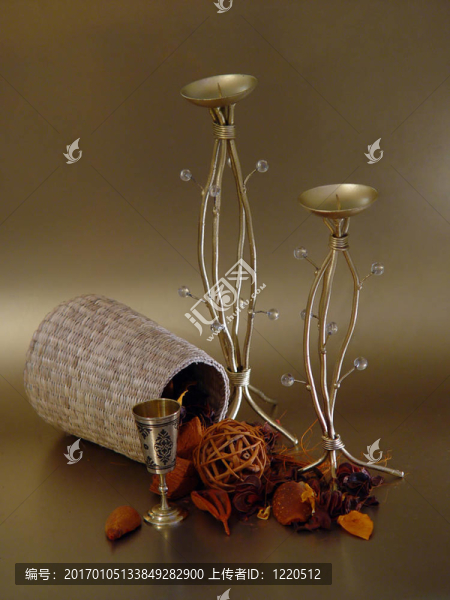 靜物與燭臺