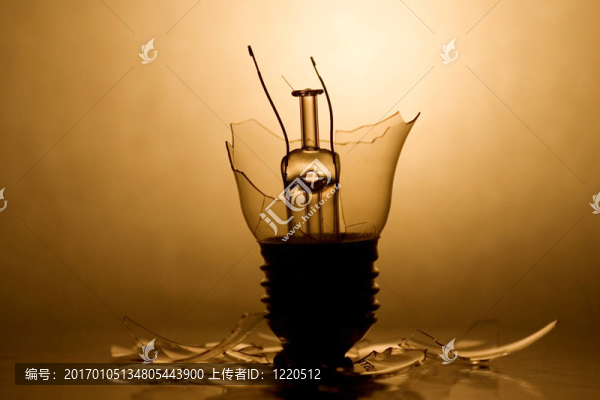 破碎的燈泡