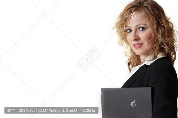 婦女?dāng)y帶筆記本電腦