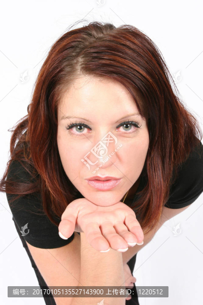 女人吹你一個吻