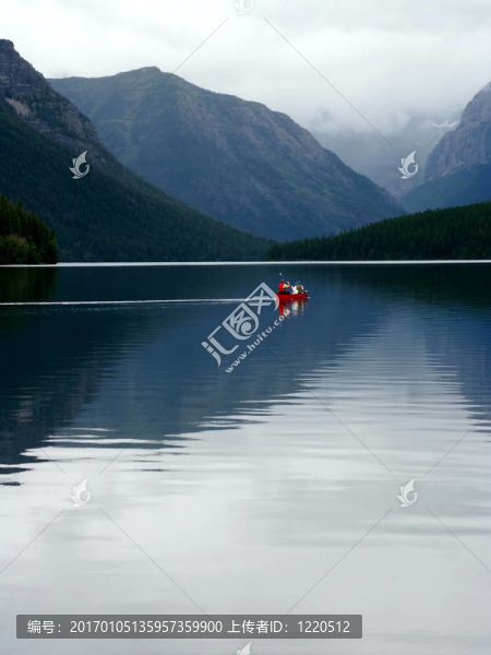 泛舟湖上-匯圖網(wǎng) www.fosd68.com 泛舟湖上