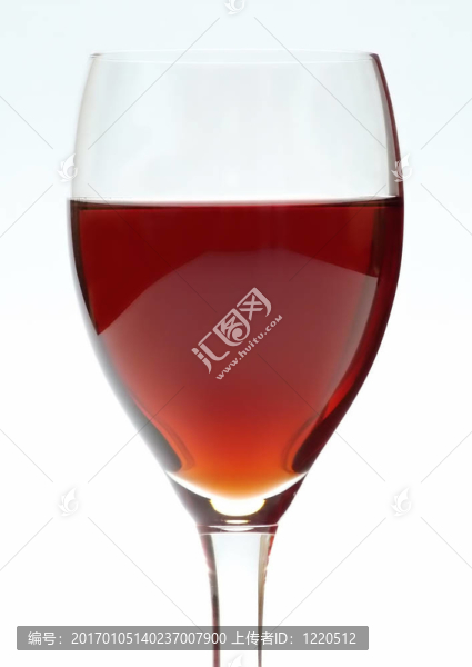 一杯紅葡萄酒