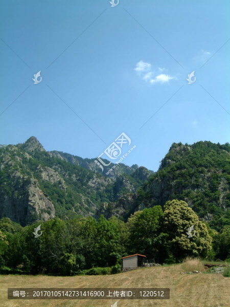 場和小屋比利牛斯山脈