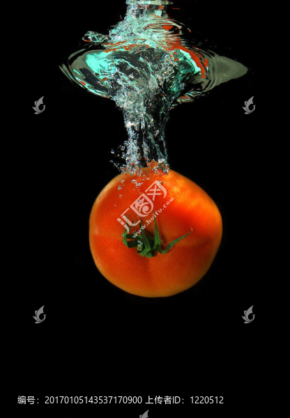 西紅柿掉進(jìn)水