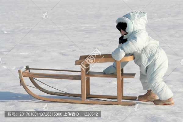 推著我的雪橇