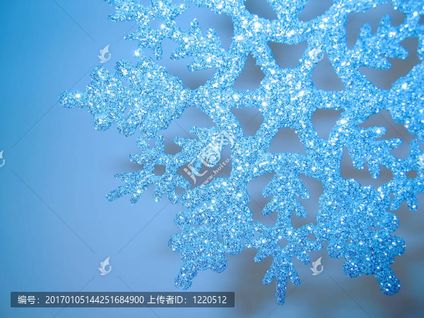 藍色晶瑩的雪花