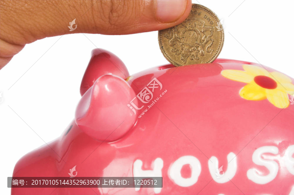英國(guó)英鎊在儲(chǔ)蓄罐