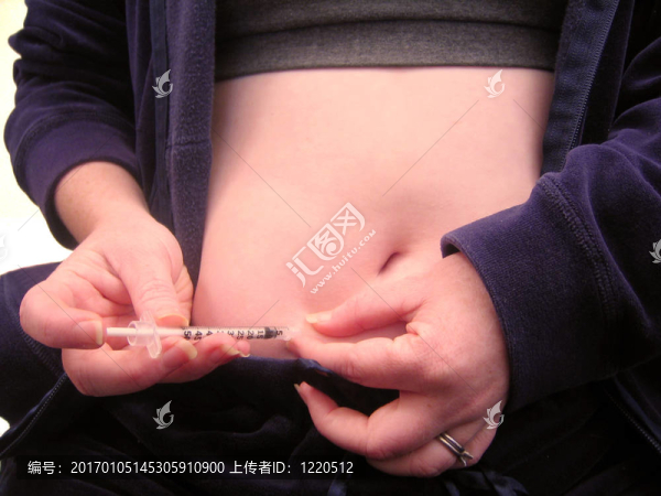 糖尿病女性注射胰島素