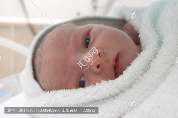 新出生的嬰兒