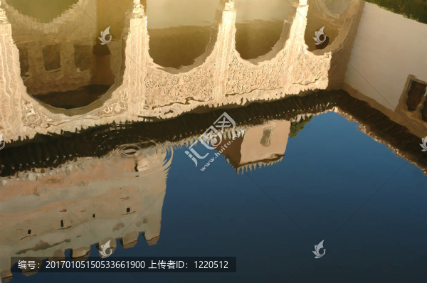 阿爾罕布拉池