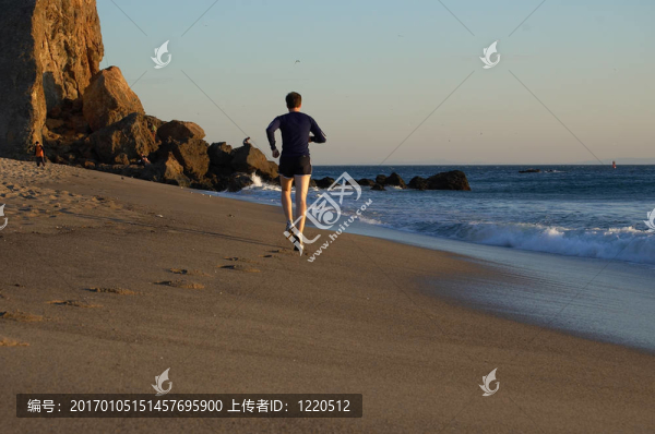 沙灘跑步