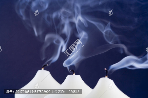 藍(lán)色的燭煙
