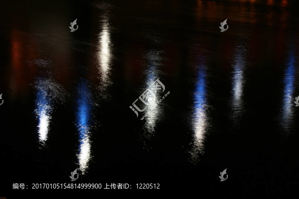 光在水中