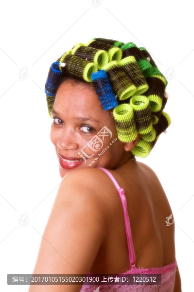 卷發(fā)的女孩