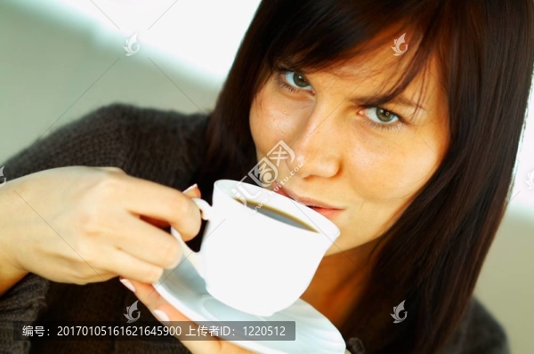 只是一杯咖啡