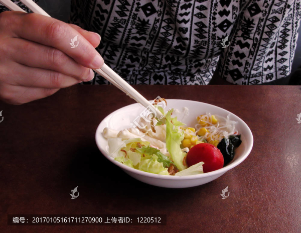 吃沙拉