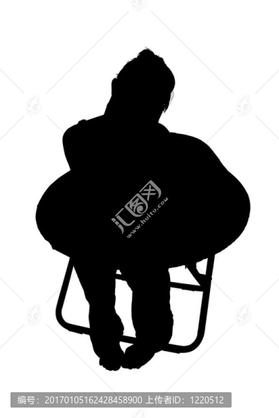 在椅子上的女人的剪輯路徑的剪影