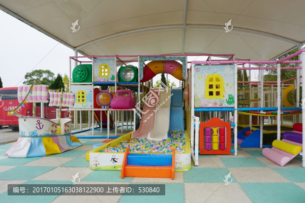 兒童游樂場