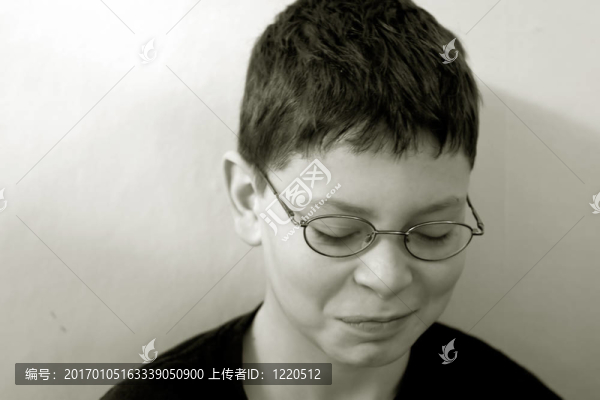 反對Green,Wall的男孩