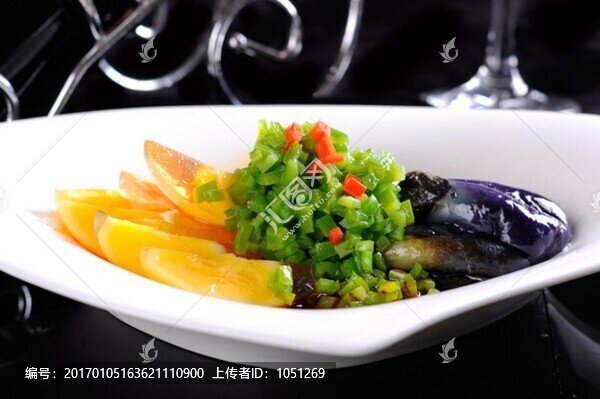 燒椒皮蛋拌仔茄