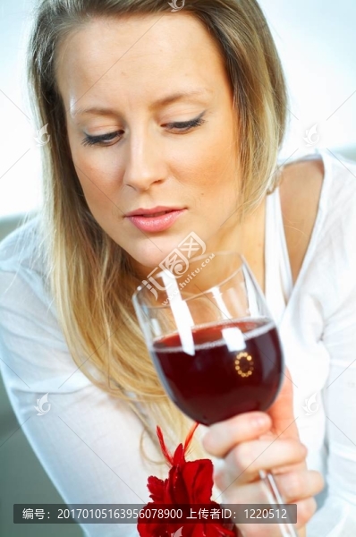 女人與酒