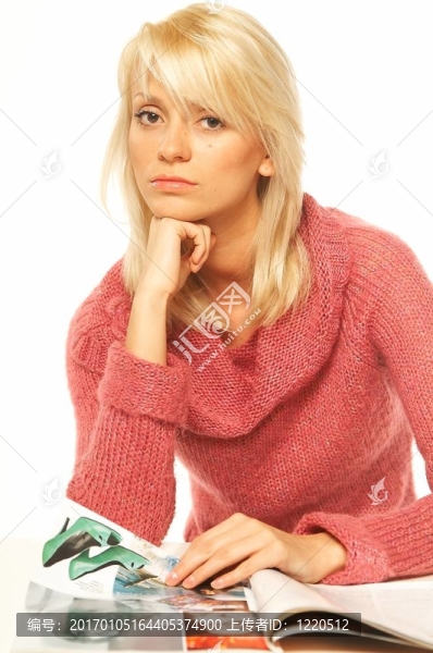 女性閱讀雜志