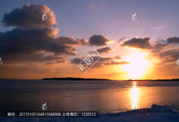 冬天的海上日落